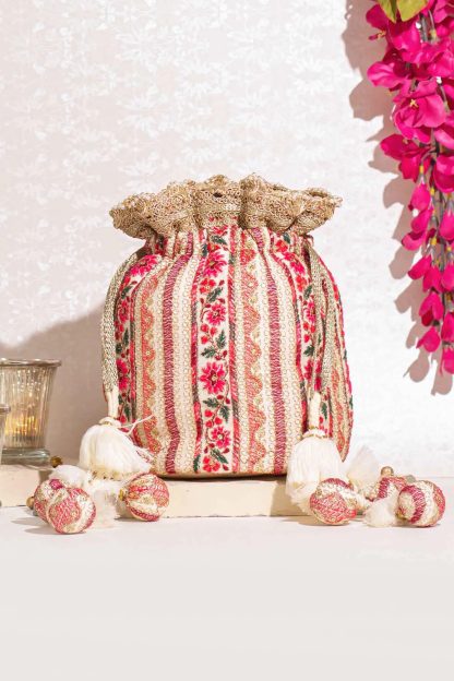 Bohemian embroidered linen drawstring bag - Image 6