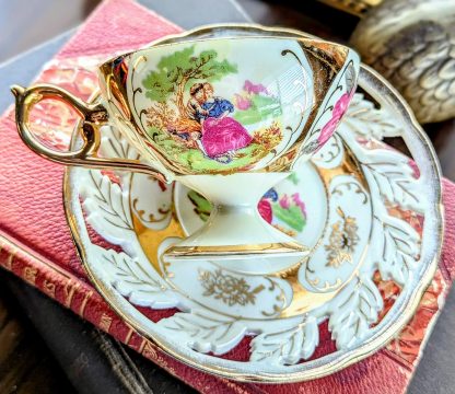 Gilded hand-painted bone china cup and saucer set - Image 5