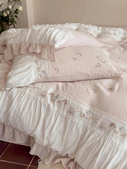 Soft pink embroidered ruffled bedding four-piece set - Image 3