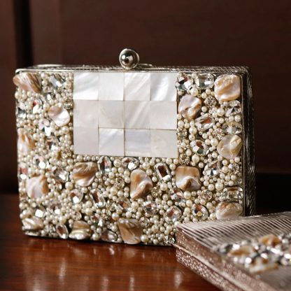 Vintage silver shell and pearl evening bag - Image 4