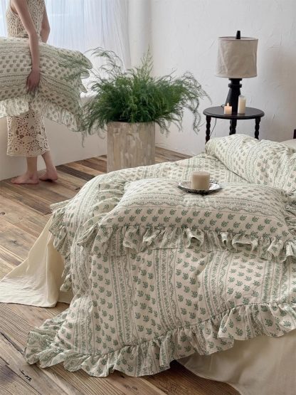 Retro pastoral small floral ruffled bedding four-piece set - Image 4