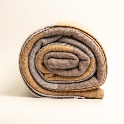 Earth-tone patchwork knitted throw blanket - Image 9