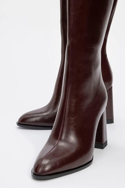 Autumn and winter retro burgundy thick-heeled boots - Image 6