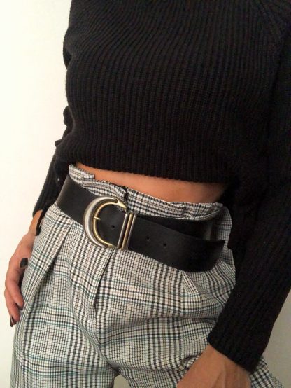 Black belt with vintage C-shaped metal buckle - Image 7