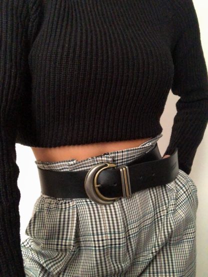 Black belt with vintage C-shaped metal buckle - Image 4