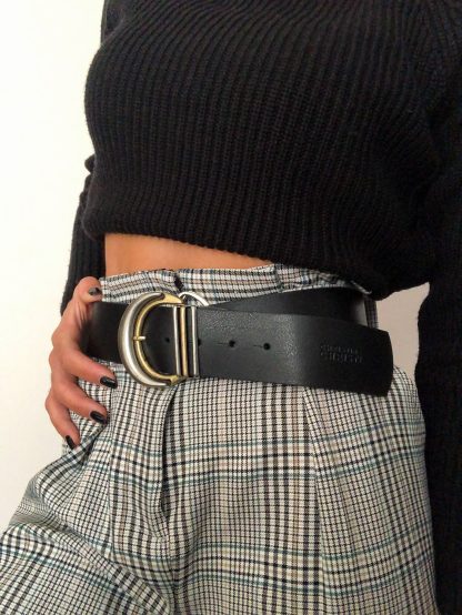 Black belt with vintage C-shaped metal buckle - Image 3