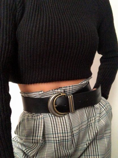 Black belt with vintage C-shaped metal buckle - Image 2
