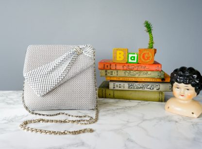 Vintage white woven mother-and-child chain bag