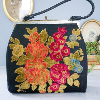 Vintage floral embroidered metal lock handbag