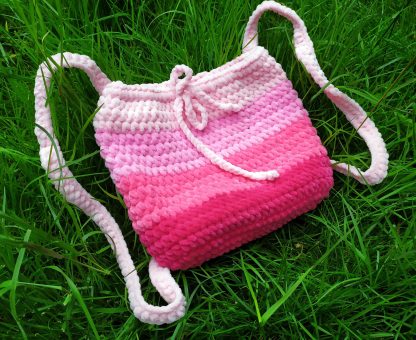 Gradient pink sweet knitted pet bag - Image 10