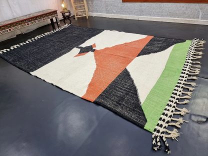 Artistic contrasting geometric tassel carpet - Image 6