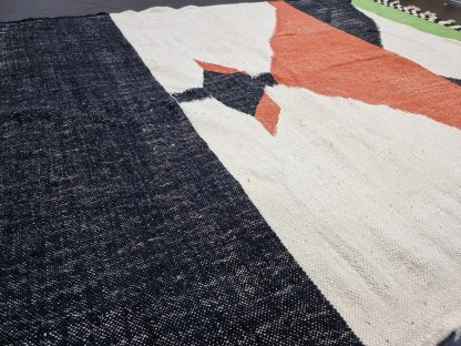Artistic contrasting geometric tassel carpet - Image 4