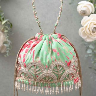 Spring Flower Pearl Embroidered Handbag