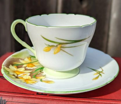 Hand-painted daffodil bone china cup and saucer set - Image 4