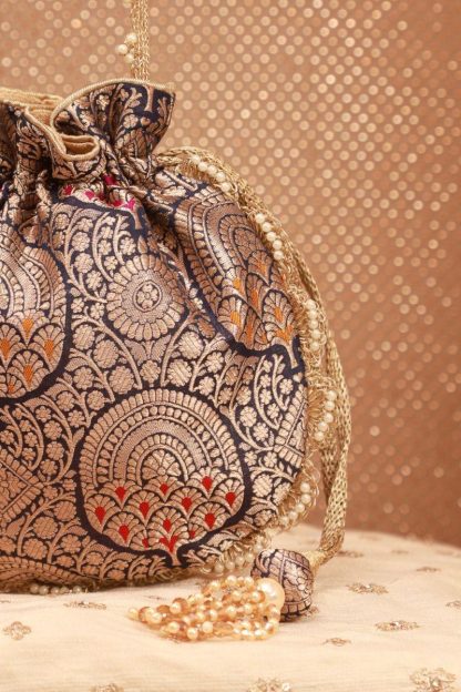 Peacock pattern gilt embroidered drawstring bag - Image 2