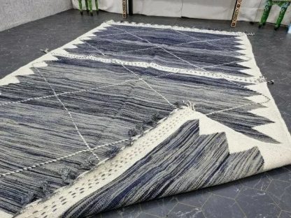 Handmade gradient geometric tassel carpet - Image 10