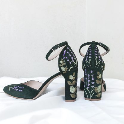 Retro forest-style lavender embroidered chunky high heels