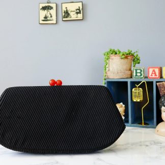 Vintage Black Pleated Lock Clutch