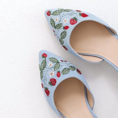 Summer Strawberry Field Embroidered Block Heel Sandals - Image 5