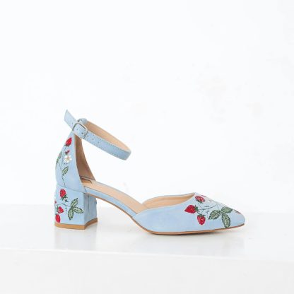 Summer Strawberry Field Embroidered Block Heel Sandals - Image 3