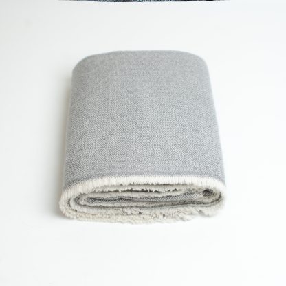 Diamond pattern and tassel blended throw blanket - Image 10