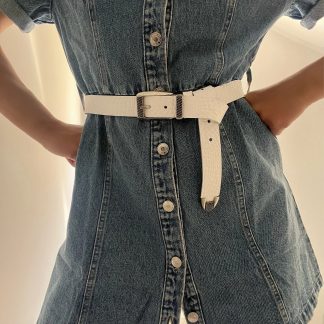 Fresh retro crocodile pattern white belt