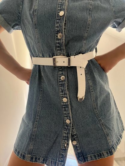 Fresh retro crocodile pattern white belt