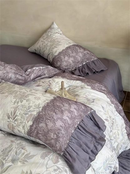 Retro light luxury purple floral bedding four-piece set - Image 4