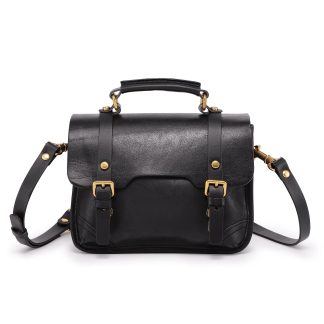 Classic hardware buckle shoulder bag