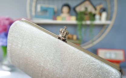 Elegant Crown Lock Velvet Clutch - Image 6