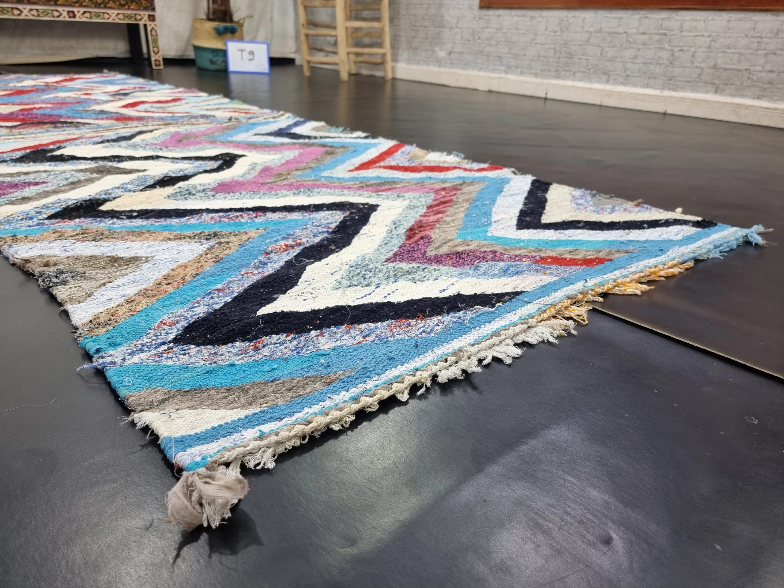 Handmade Artistic Colorful Zigzag Tassel Rug - Image 6