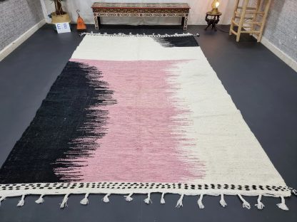 Ink and soft pink tassel carpet