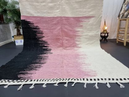 Ink and soft pink tassel carpet - Image 8