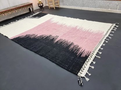 Ink and soft pink tassel carpet - Image 7