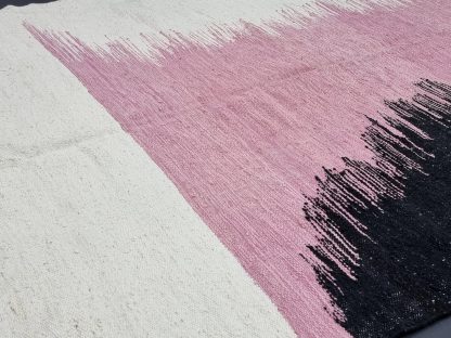 Ink and soft pink tassel carpet - Image 5