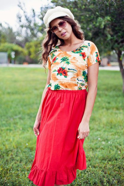Red ruffled skirt - Image 2
