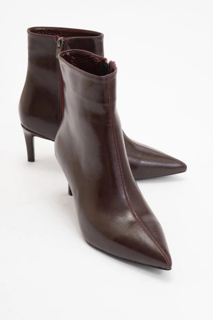 Elegant commuter pointed toe stiletto short boots