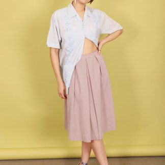 Light pink high-waisted midi skirt with wide pockets