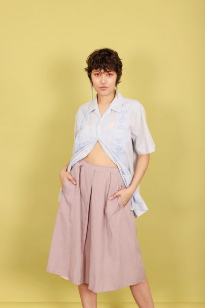 Light pink high-waisted midi skirt with wide pockets - Image 5