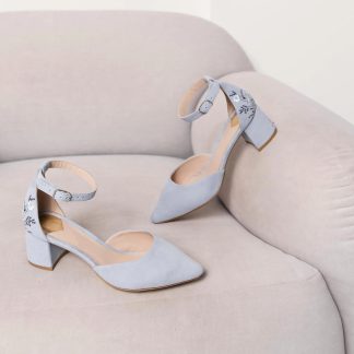 Fresh light blue embroidered square toe thick-heeled sandals