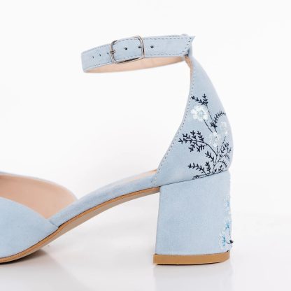 Fresh light blue embroidered square toe thick-heeled sandals - Image 3