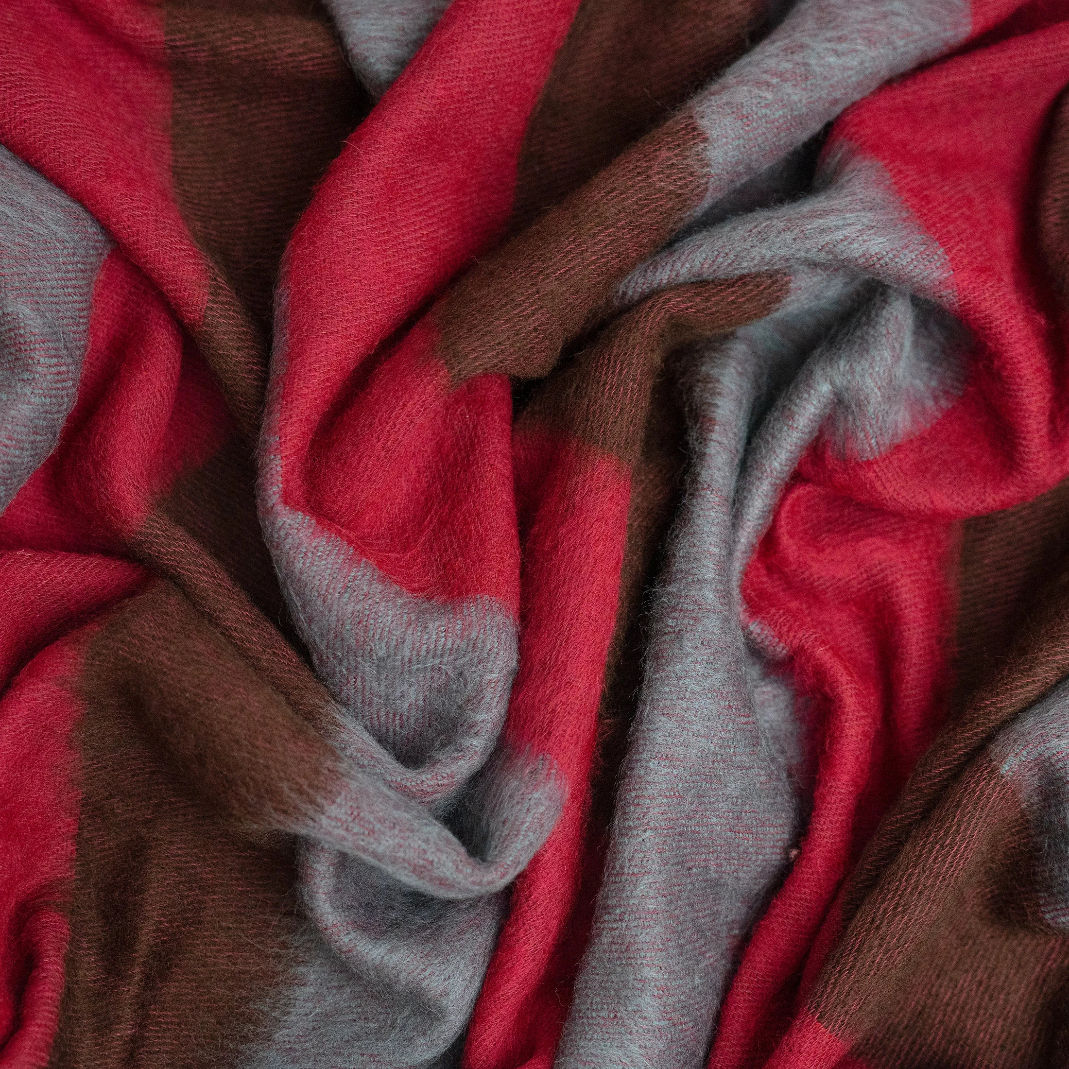 Contrast striped fringed wool-blend throw blanket - Image 11