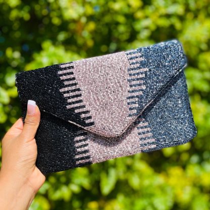 Minimalist contrast color hand-beaded envelope bag - Image 8