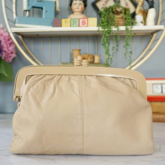 Vintage beige leather lock clutch