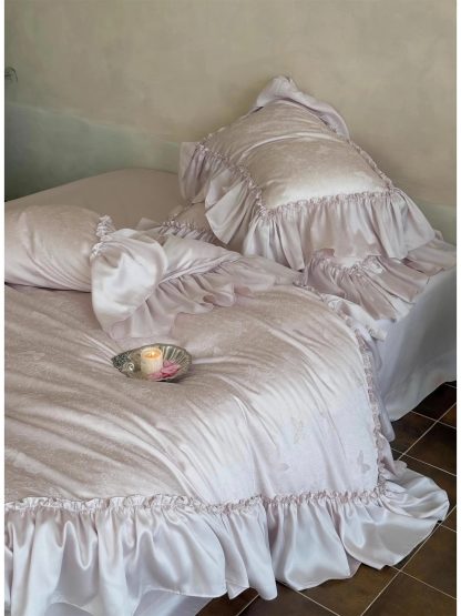 Light luxury lavender satin ruffled four-piece set - Image 2