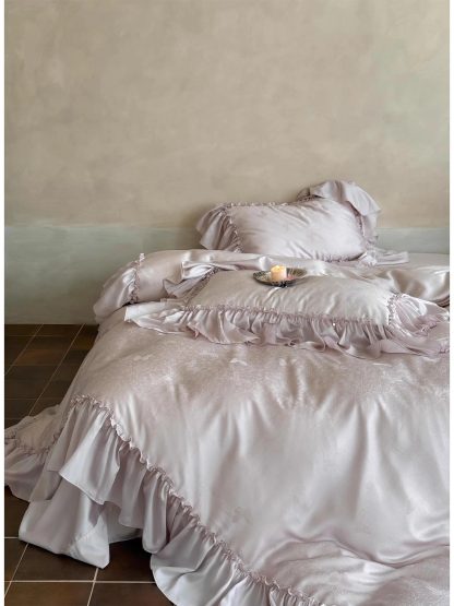 Light luxury lavender satin ruffled four-piece set - Image 6