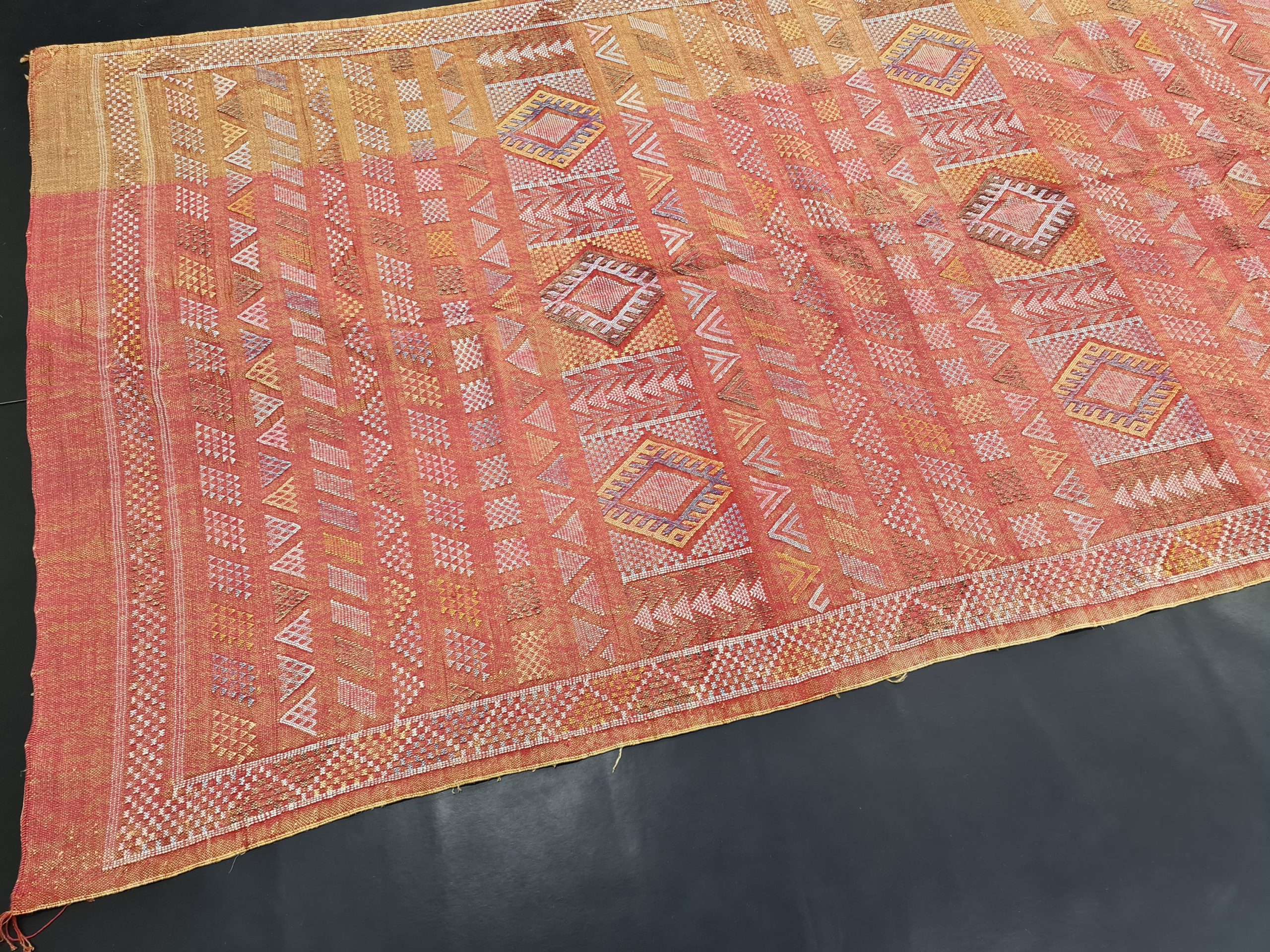 Pink and orange gradient geometric handmade carpet - Image 3