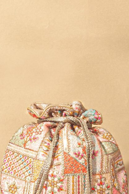 Vintage patchwork embroidered drawstring bag - Image 4