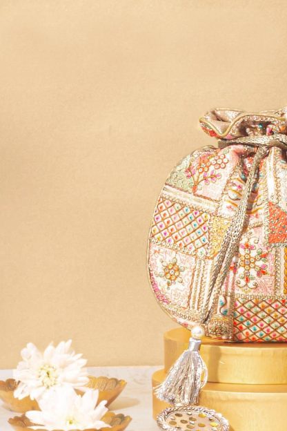 Vintage patchwork embroidered drawstring bag - Image 3