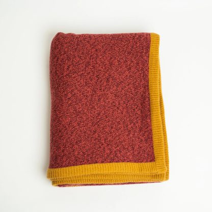 Red, brown and turmeric knitted blanket - Image 7